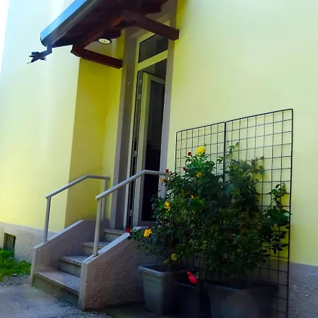 Adda River Tower Pensjonat 3*